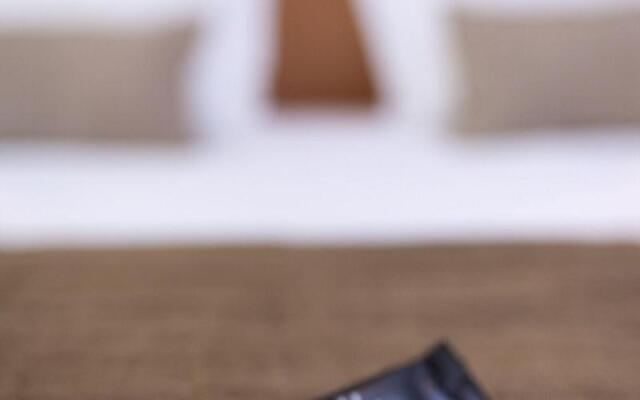 Tinah - Champs Elysées