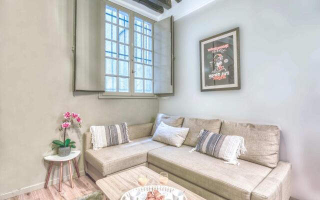 B 1632 - Louvre - Studio Parisien