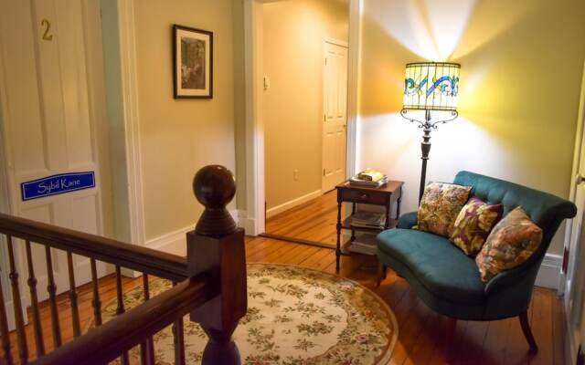 The Pawling House Bed & Breakfast