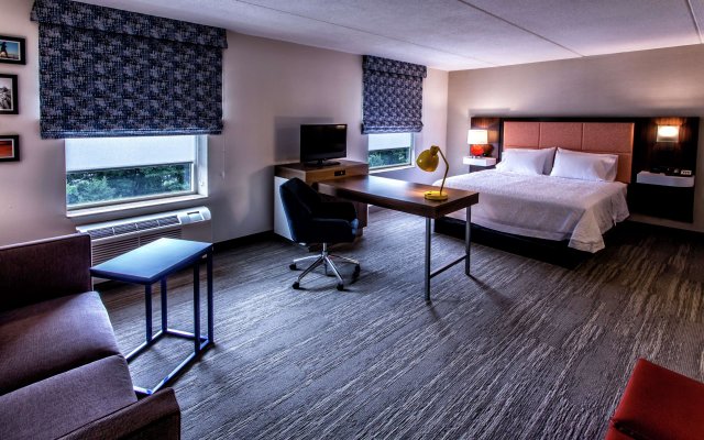 Hampton Inn & Suites Staten Island