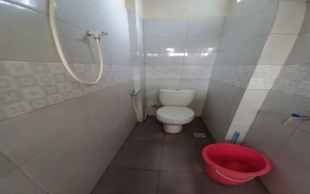 OYO LIFE 93634 Penginapan D'palinggihan Syariah