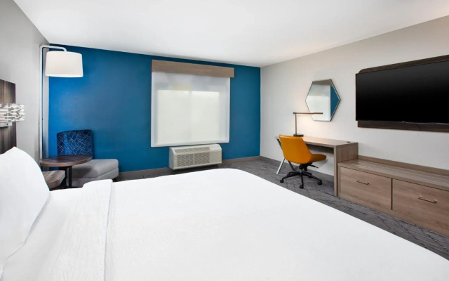Holiday Inn Express & Suites W. Monroe by IHG