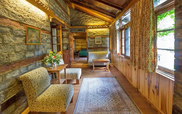 Guesthouse with parking in Siyal, Manali, by GuestHouser 41366