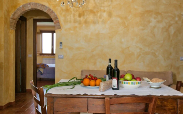 Charming Tuscan Farmhouse