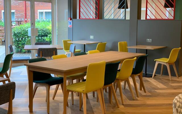 Holiday Inn Aylesbury by IHG