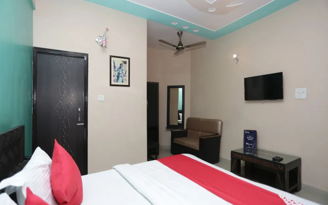 OYO 13388 Hotel Virgo