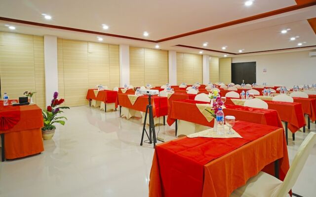 Collection O 91373 M Hotel