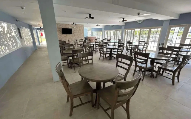 Manta Lodge Hotel and Dive Centre