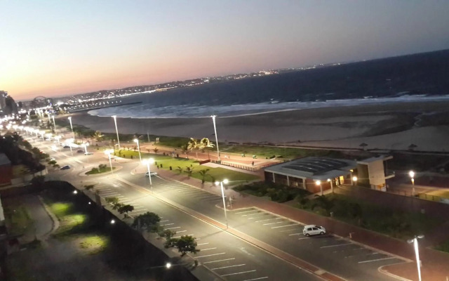 904 Tenbury Beach Apartment