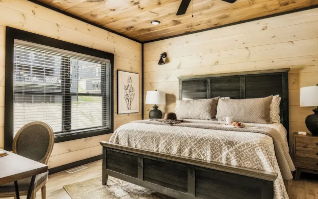 Star Gazer Luxury Rooftop Cabin