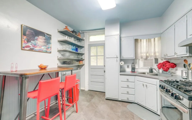 Historic Georgetown Townhome: Walkable Location!