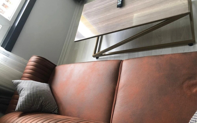 H&M Suit Residence