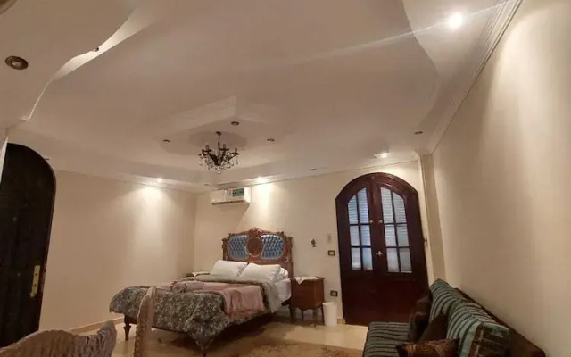 Queen of Pyramids Hotel