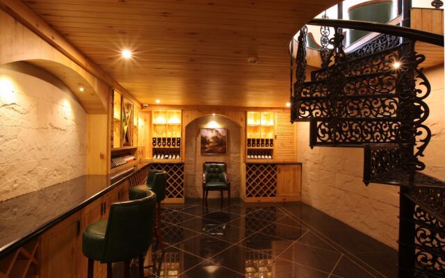 Montrose Golf Resort & Spa