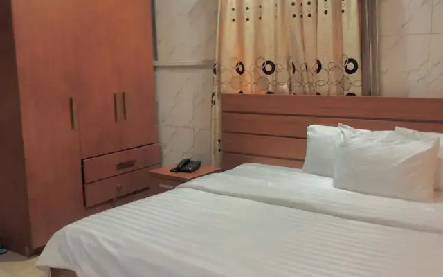 Tofana hotels and apartments Life camp
