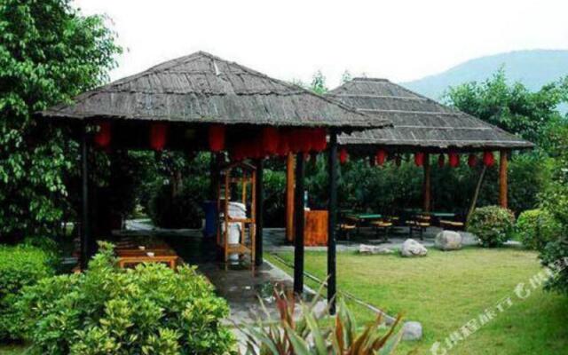 Xinyinzhan Hot Spring Holiday Resort