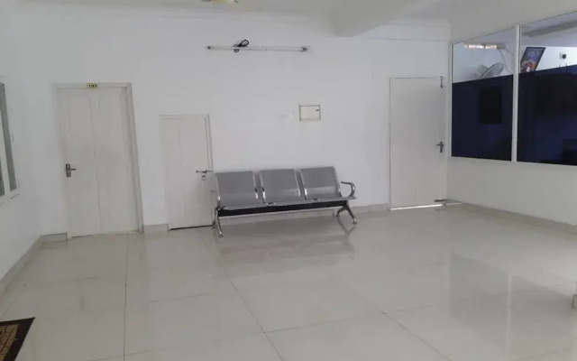 OYO 23503 Golden Valley Residency