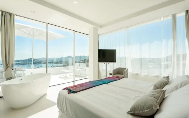 Charming Villa in Delightful Gateway