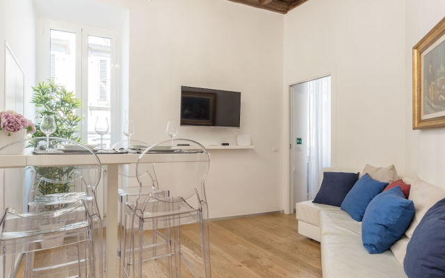 Leisure & Relax near Trevi Fountain