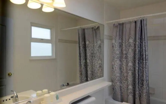 Marpole Guest House
