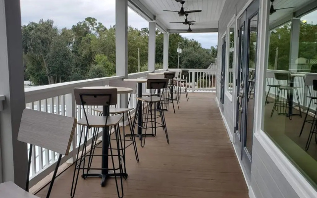 Seven Hills Suites
