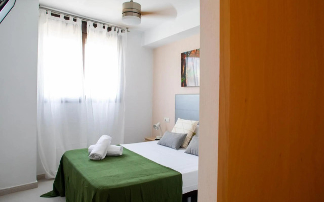 Fantastic Apartment with parking by the Malvarrosa Beach