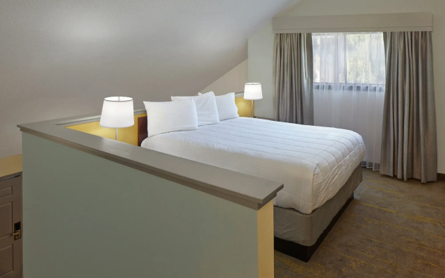 New Haven Village Suites