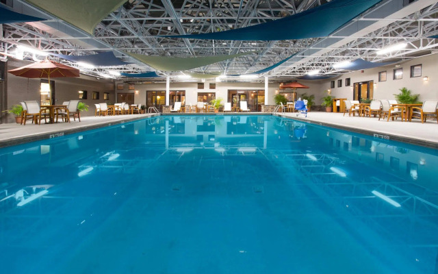 DoubleTree by Hilton Denver Cherry Creek