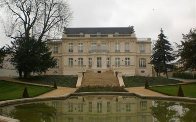 Chateau De Rilly