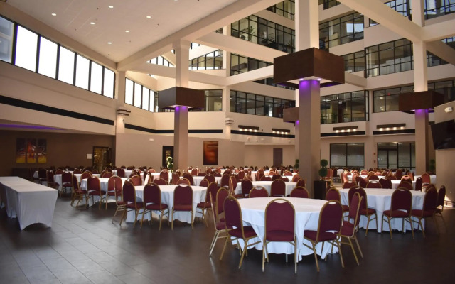 Sheraton Lisle Naperville Hotel