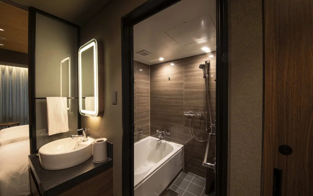 Keihan Tenmabashi Ekimae Hotel