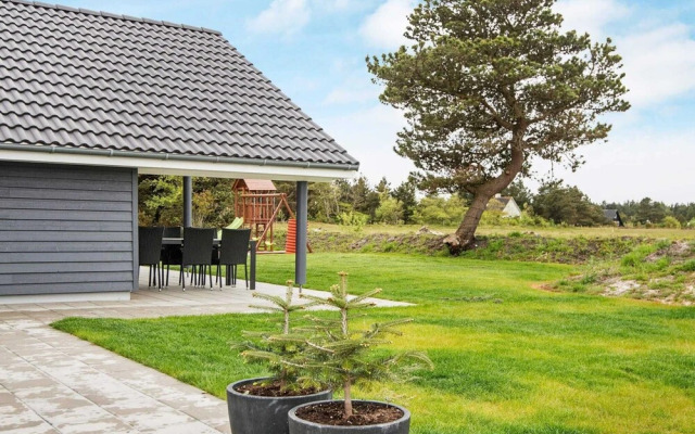 10 Person Holiday Home in Romo