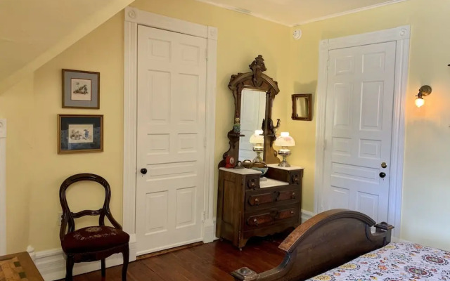 The Dolon House Bed and Breakfast