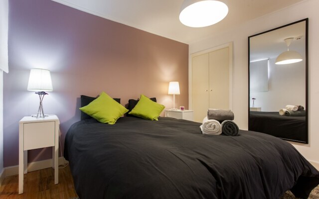 Casa Cara Sotão by All In Lisbon