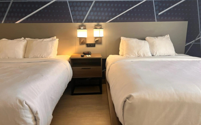 Comfort Suites Louisville Airport