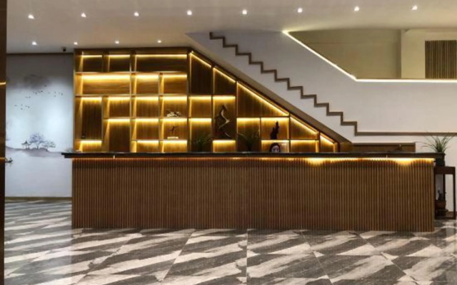 Bonthic Mountain Courtyard Holiday Hotel