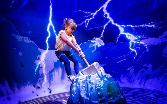 Disney's Hotel New York - The Art of Marvel