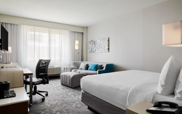 Courtyard by Marriott Milwaukee Downtown