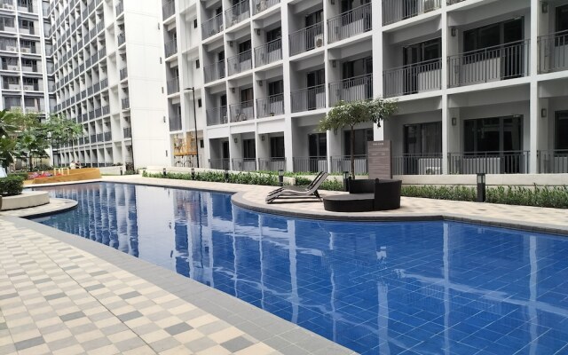 Shore2 Residences Tower2