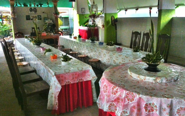 Sidewalkers Pension Inn