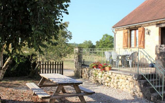 Gîte Azerat, 4 pièces, 6 personnes - FR-1-616-138