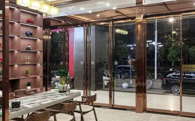 Homeinn Ripple Cloud Hotel (Wuhan Dongxihu Five Rings Sports Center)