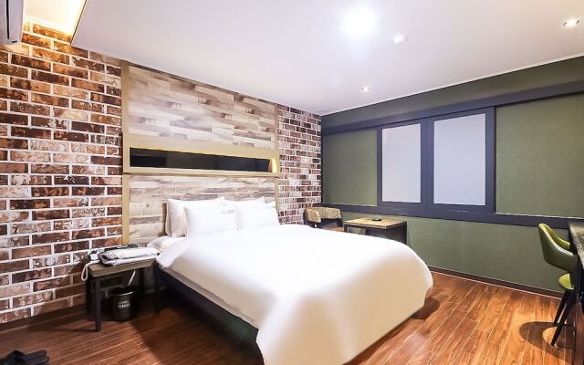 Changwon Masan Hotel BNB