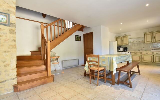 Modern Holiday Home in Florimont-Gaumier with Private Pool