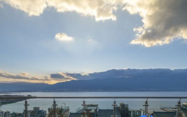 Dali Spring Villa · French Garden Sea Villa (Erhai Lake)