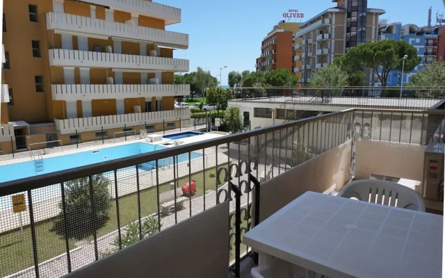 Modern and Bright Apartment With Pool