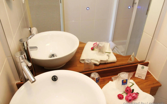 Kyriad Lille - Mons En Baroeul