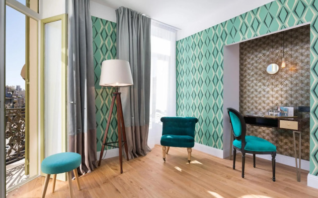 The Jay Hotel by HappyCulture