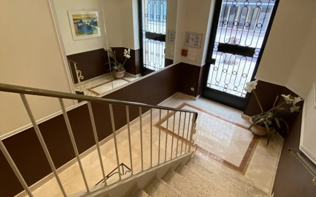 Cannes Holiday Suites