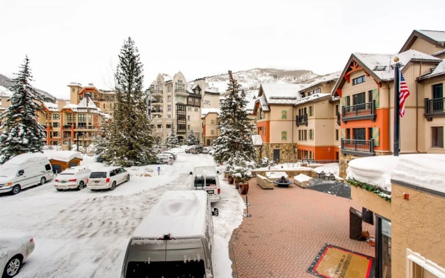 Ski In, Ski Out Studio Condo in the Heart of Lionshead Village with Hot Tubs and Pool